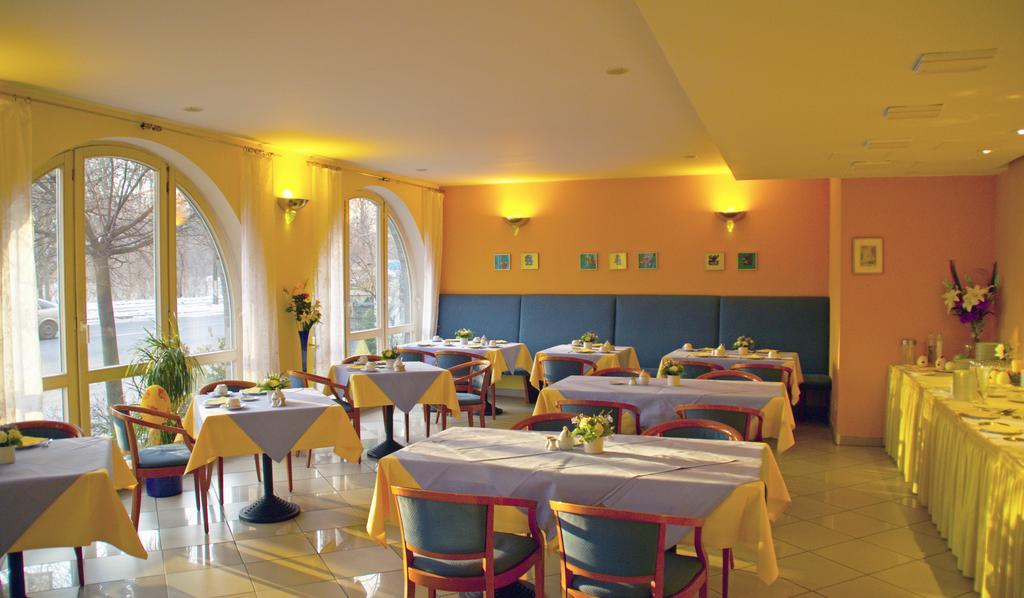 Hotel Am Buschkrugpark Berlijn Buitenkant foto
